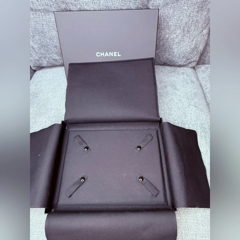 CHANEL JEWELRY/NECKLACE/BELT BOX and protective sleeve